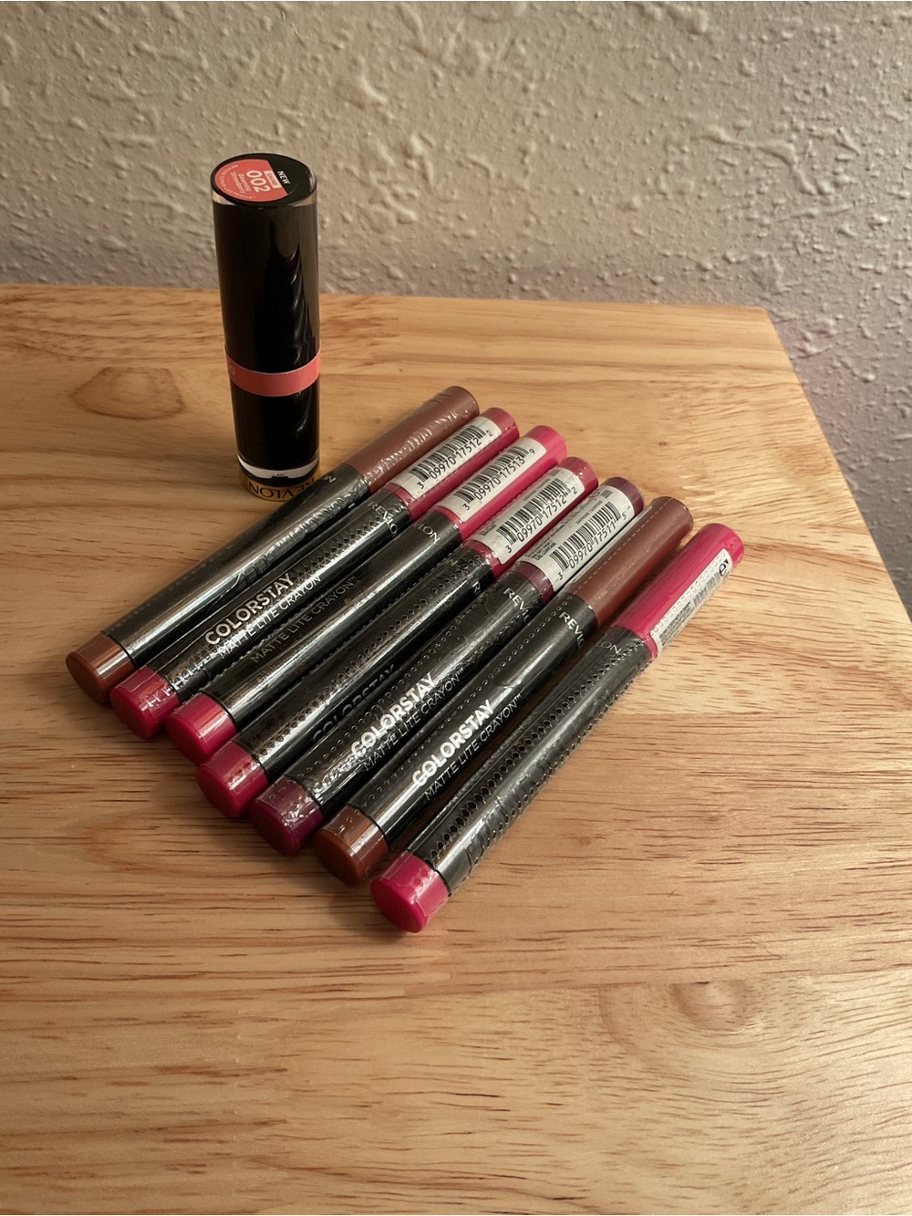 8 Pc Lot Revlon Lip Color Colorstay Matte Assorted Super Lustrous 002 Strawberry